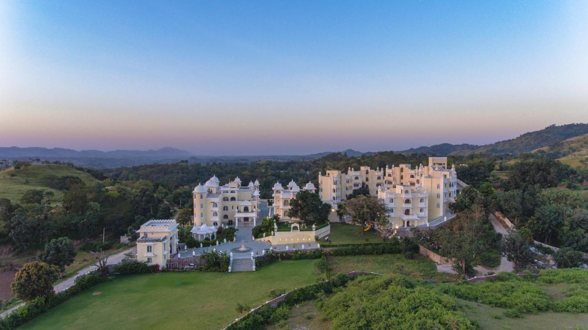 The Everest Hill Resort Kumbhalgarh Extérieur photo